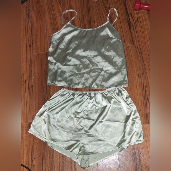 🍃 3 for 36 - Small - Light Lime Green Pajamas - Picture 2 of 7